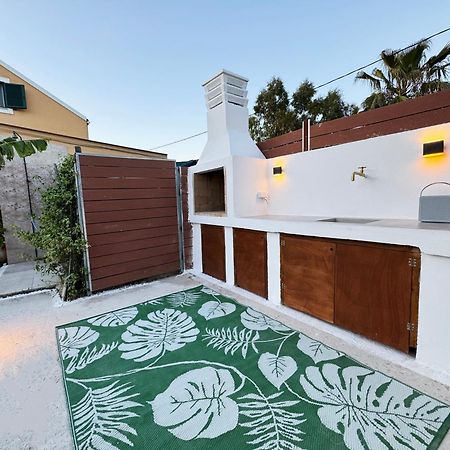 Burnelia Vacation House Lefkimmi  Exterior photo